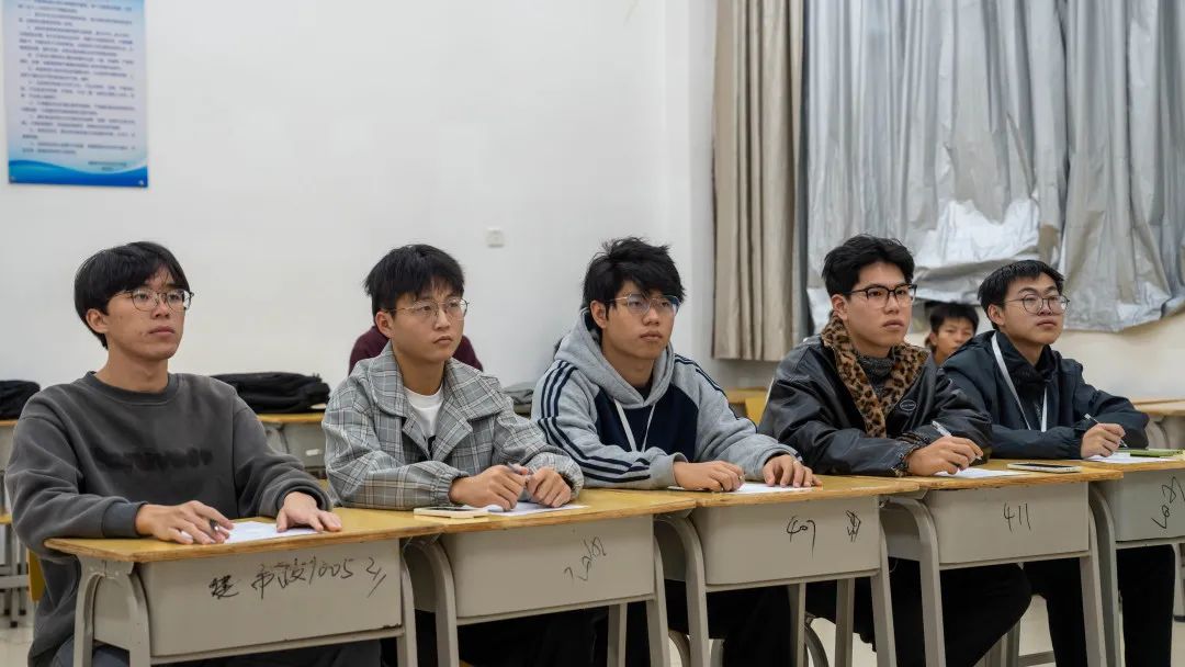 2025年新澳门原料免费