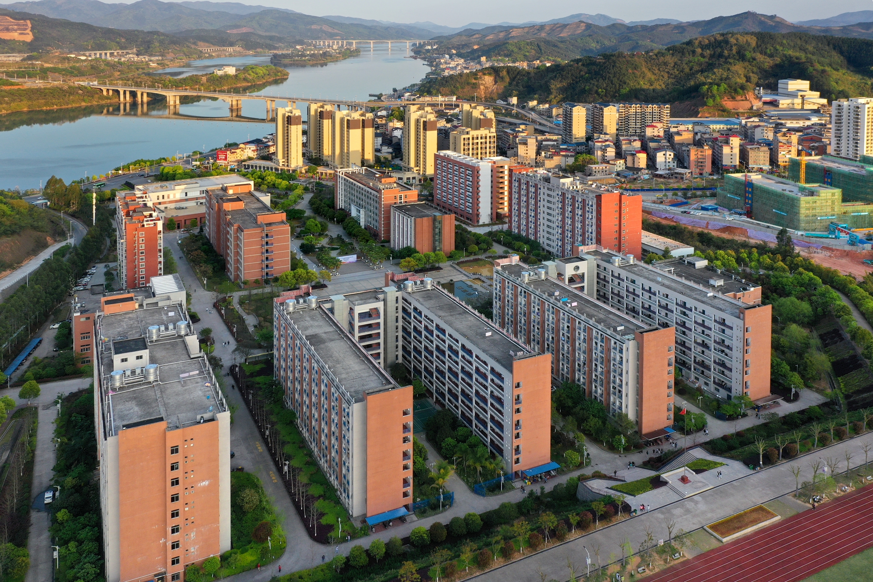 2025年新澳门原料免费